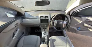 Toyota Axio 2011 Silver
