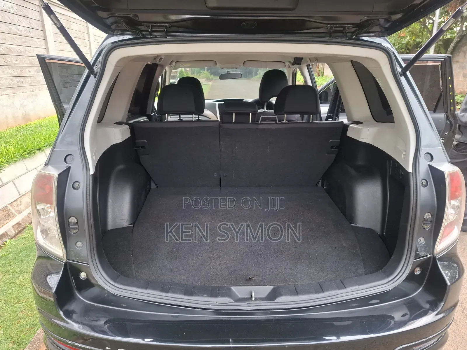 Subaru Forester 2.0D X 2010 Black