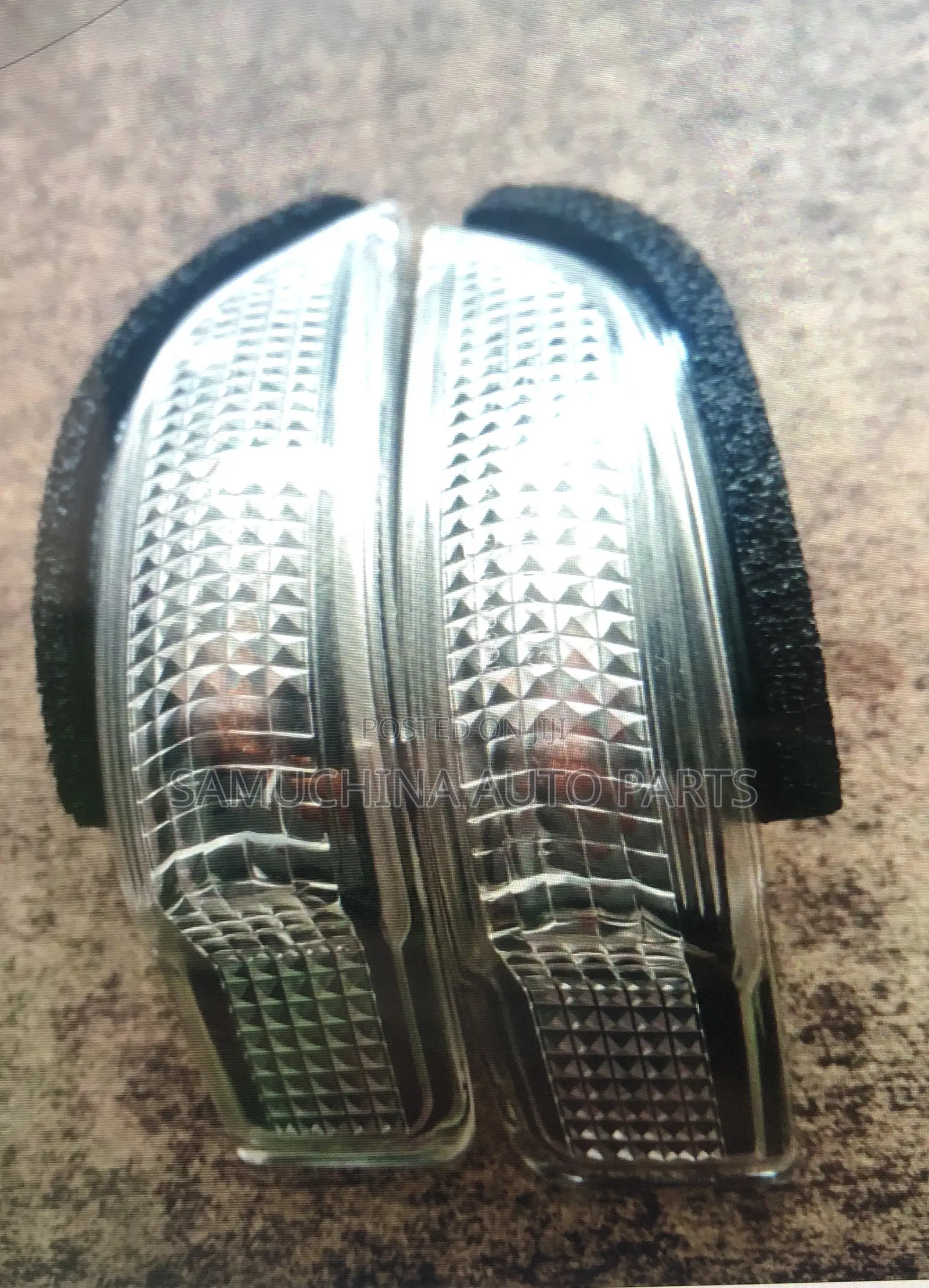 Side Mirror Indicator Toyota Isis New Model