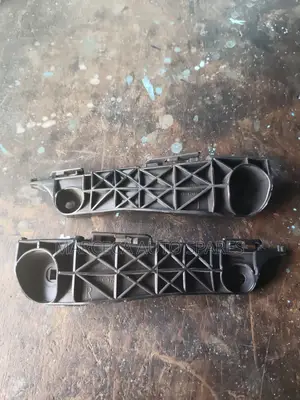 Rav4 Ac31/36 Bumper Slide Retainers