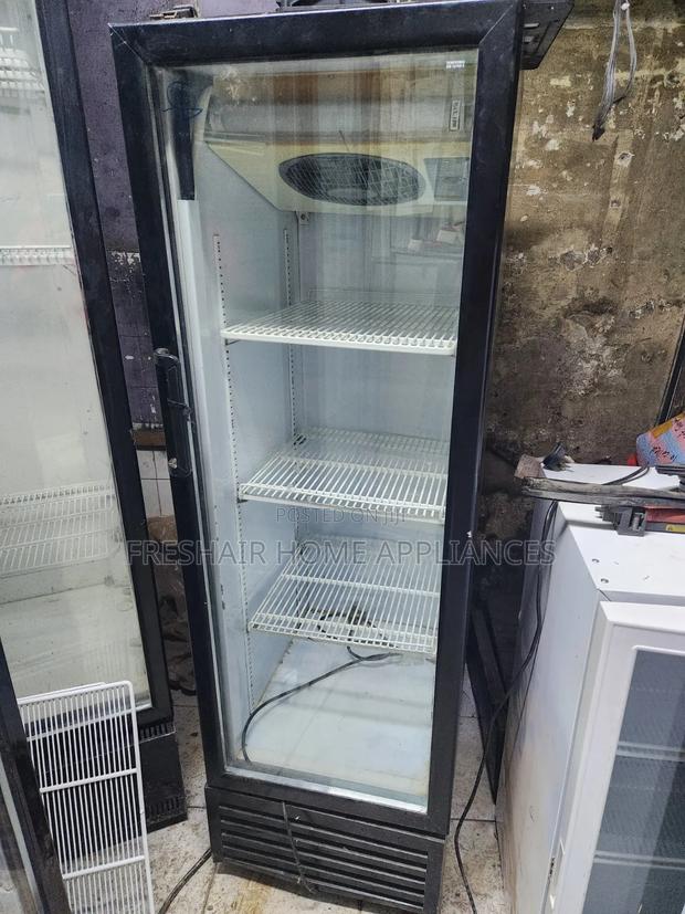 Display Refrigerator 300litres at Black - thumbnail 3