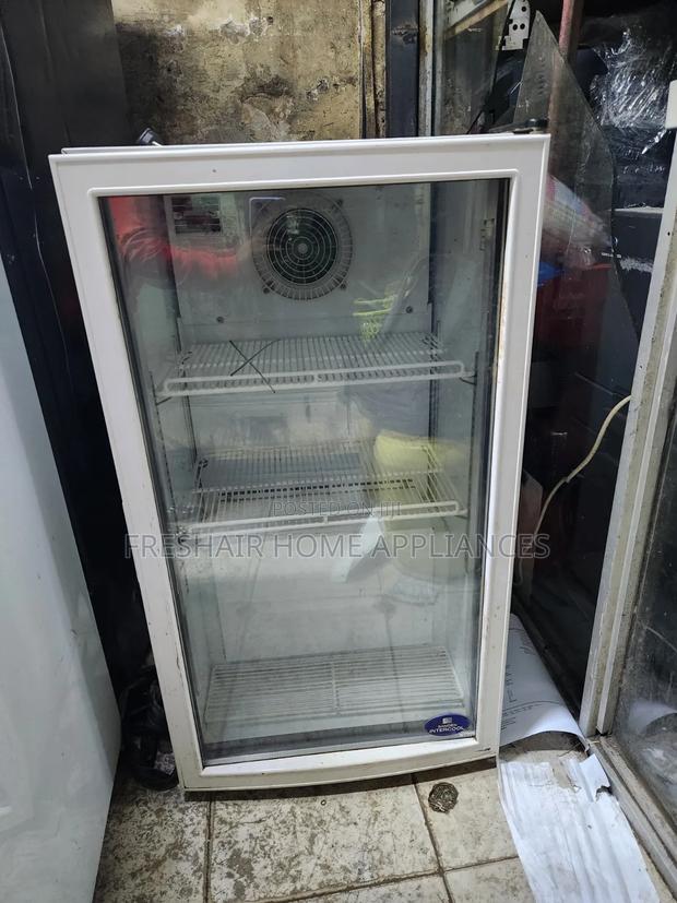 Min One Door Display Fridge 100litres - thumbnail 2