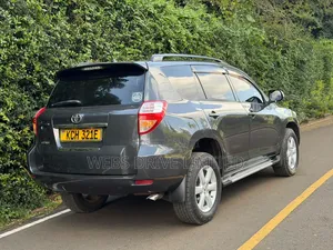Toyota Vanguard 2010 Gray