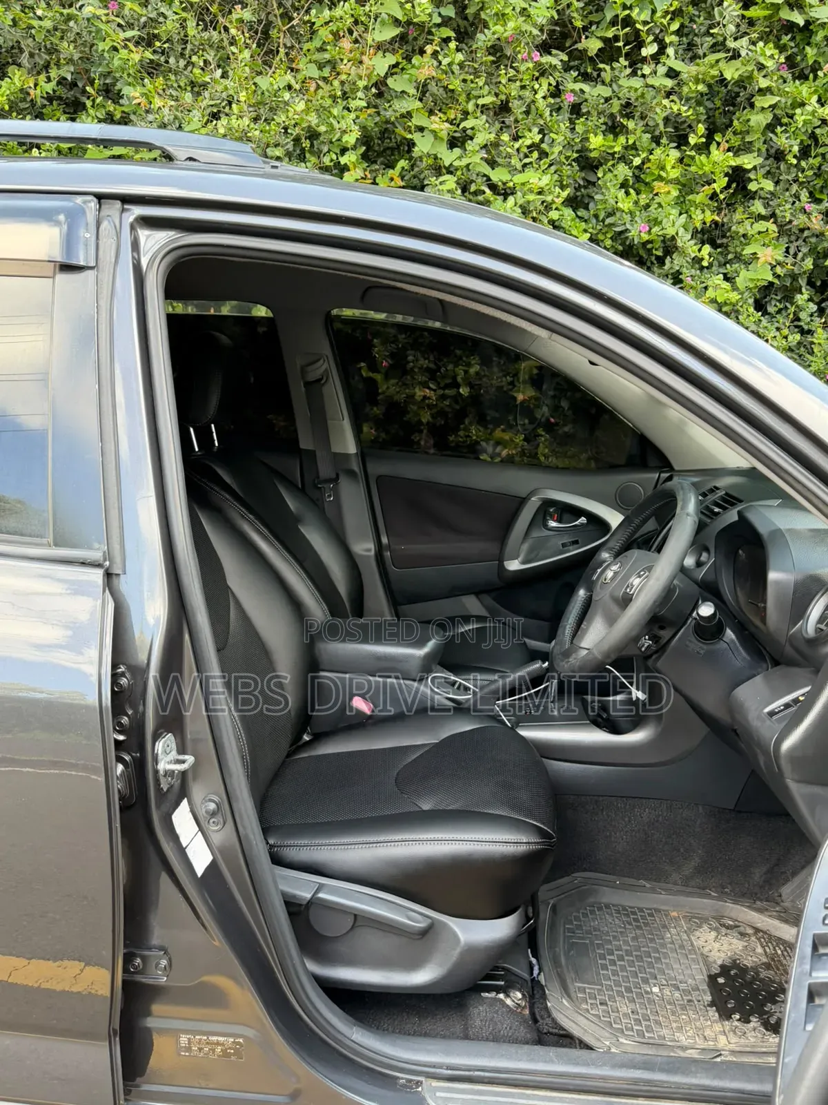 Toyota Vanguard 2010 Gray