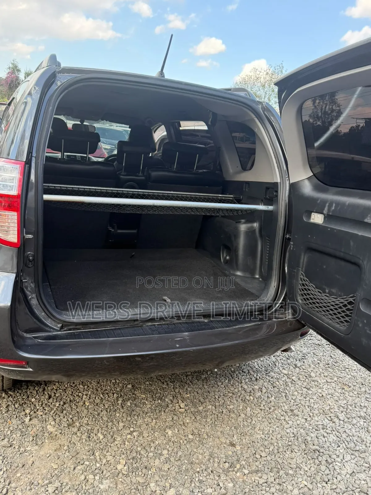 Toyota Vanguard 2010 Gray