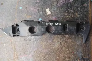Wish Old 2003 Front Bumper Slide Retainers