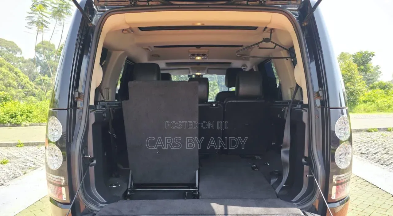 Land Rover Discovery 2016 Black