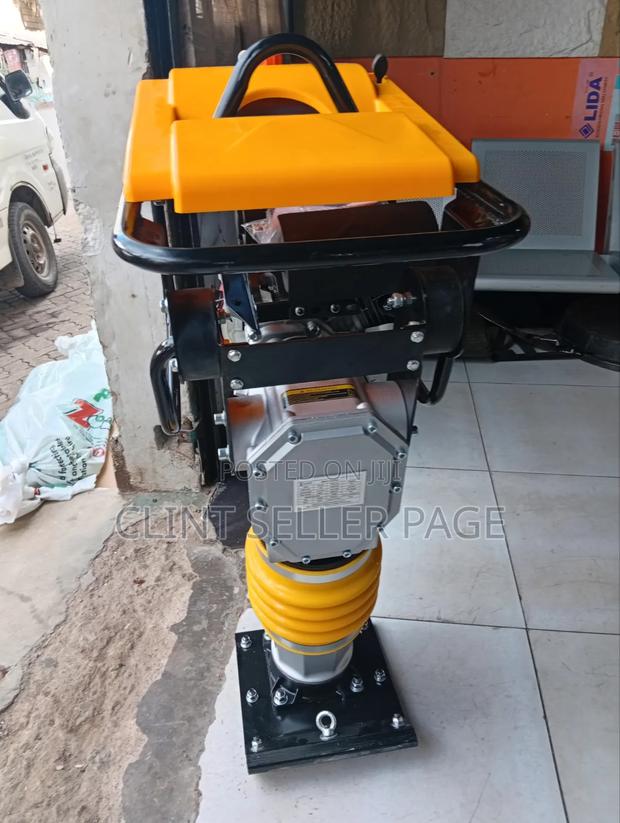 Jumping Jack Compactor - thumbnail 2