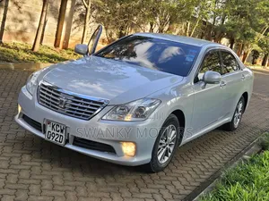 Toyota Crown 2012 Silver