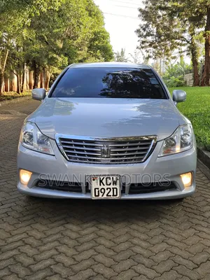 Toyota Crown 2012 Silver