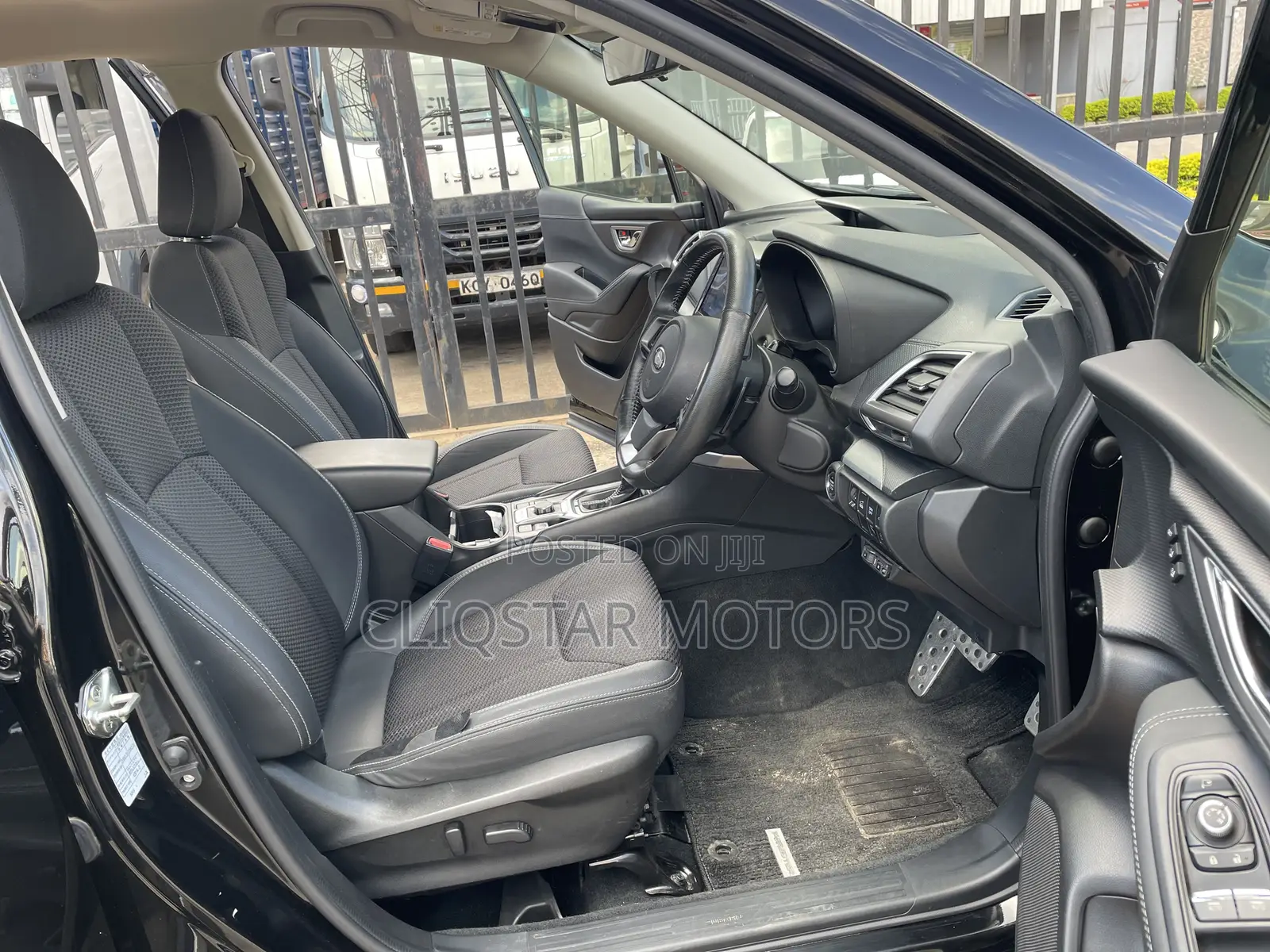 Subaru Forester Premium AWD 2019 Black