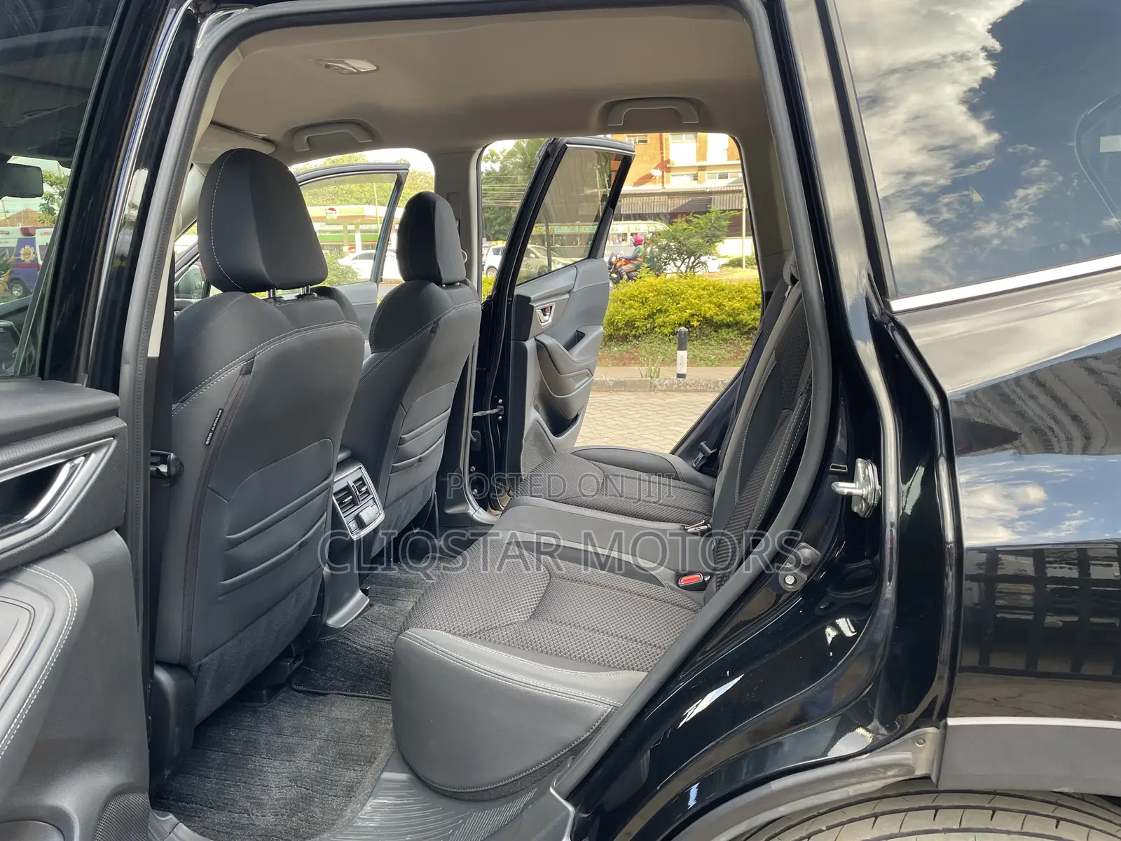 Subaru Forester Premium AWD 2019 Black