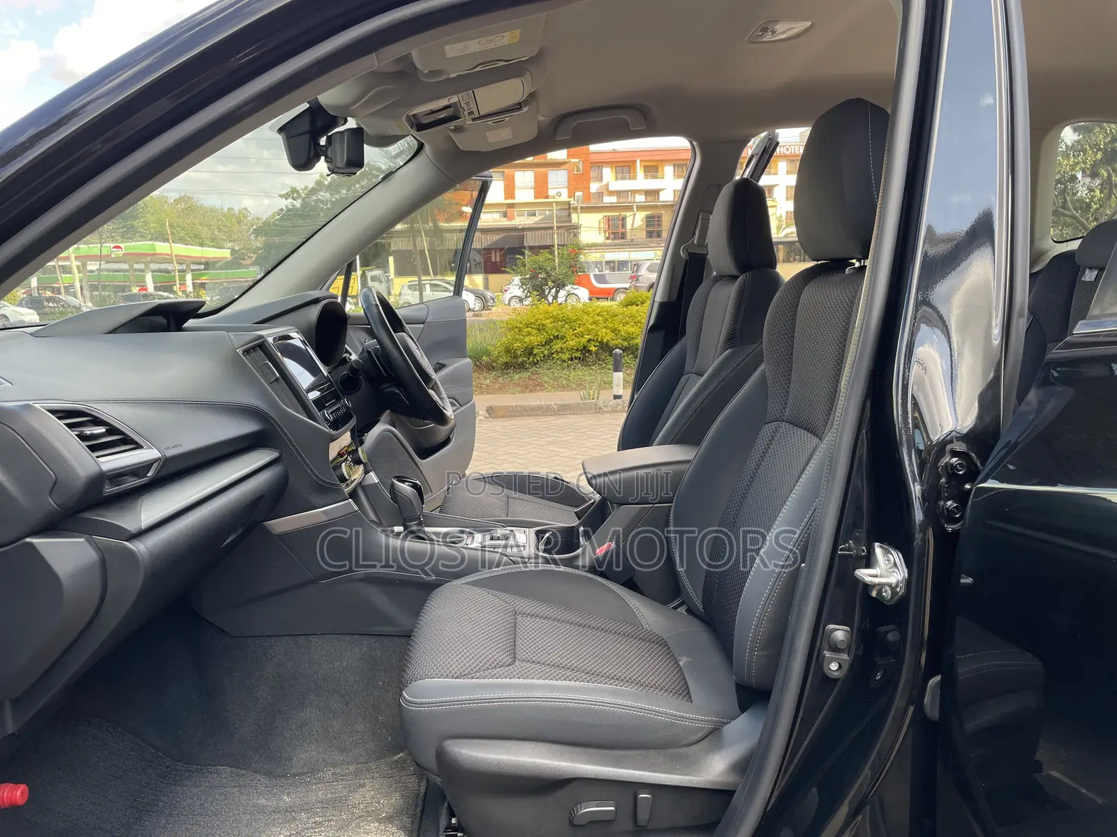 Subaru Forester Premium AWD 2019 Black