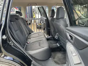 Subaru Forester Premium AWD 2019 Black