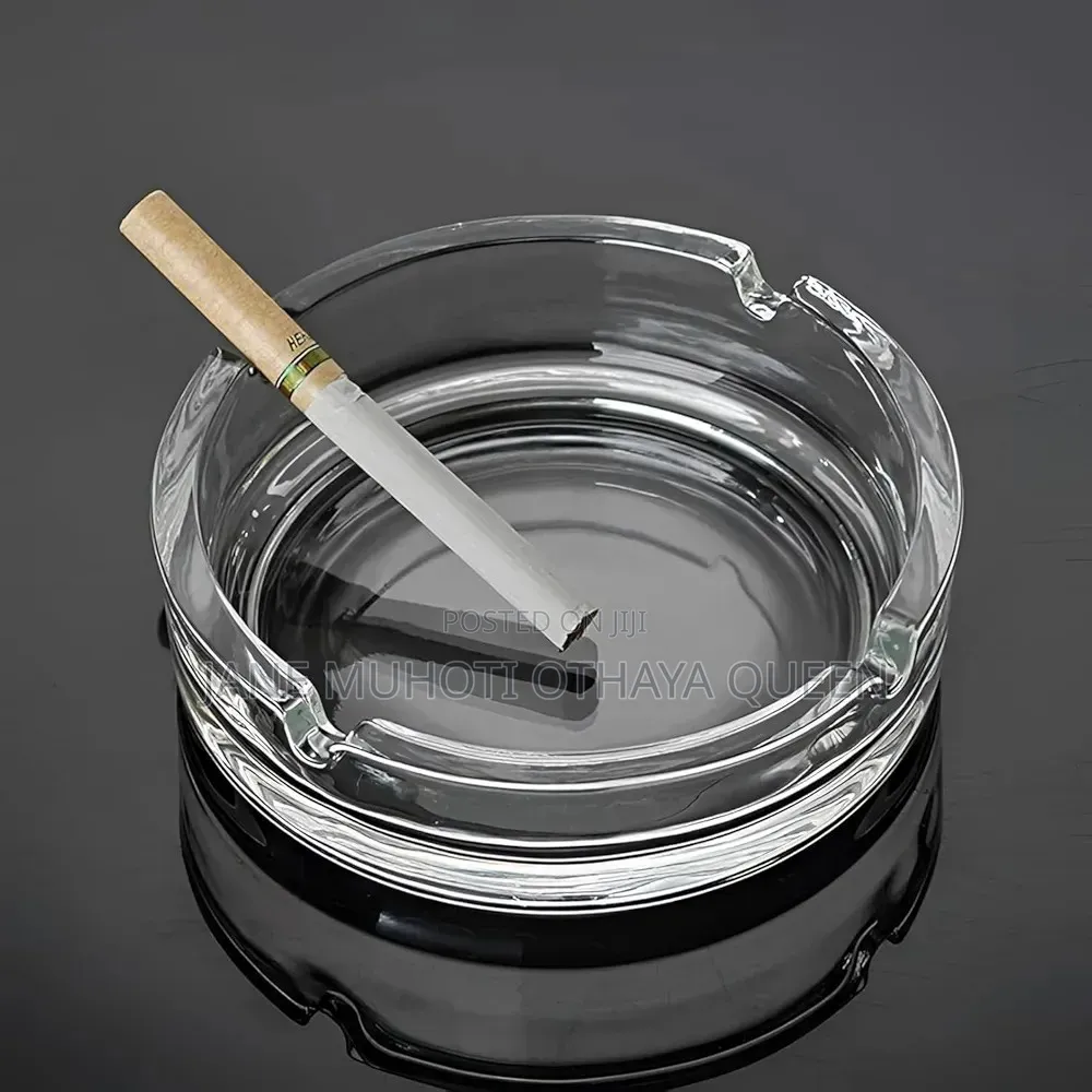 *Crystal Clear Glass Ashtray