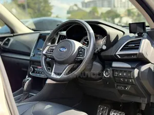 Subaru Forester 2019 Pearl