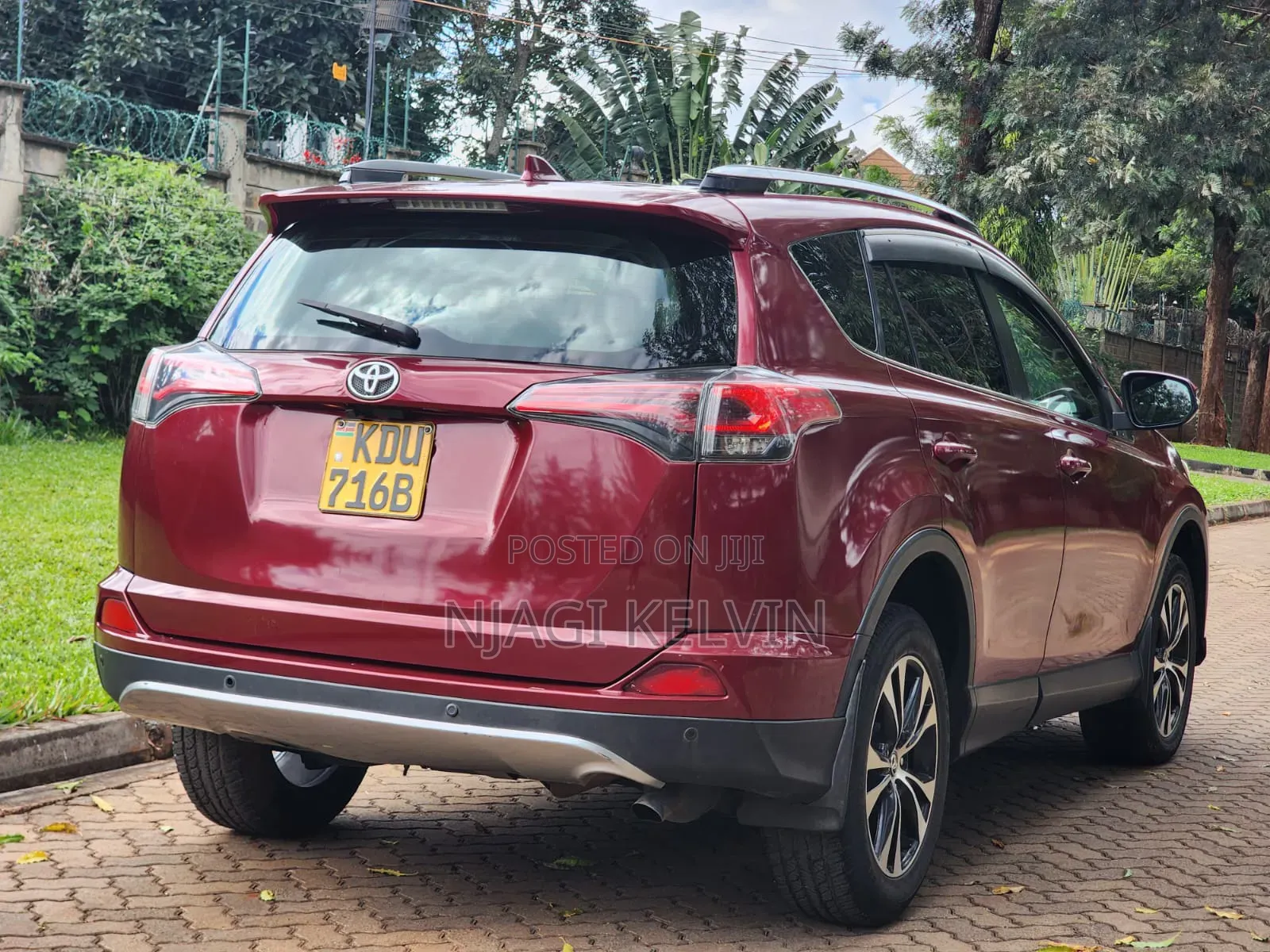 Toyota RAV4 2018 Maroon