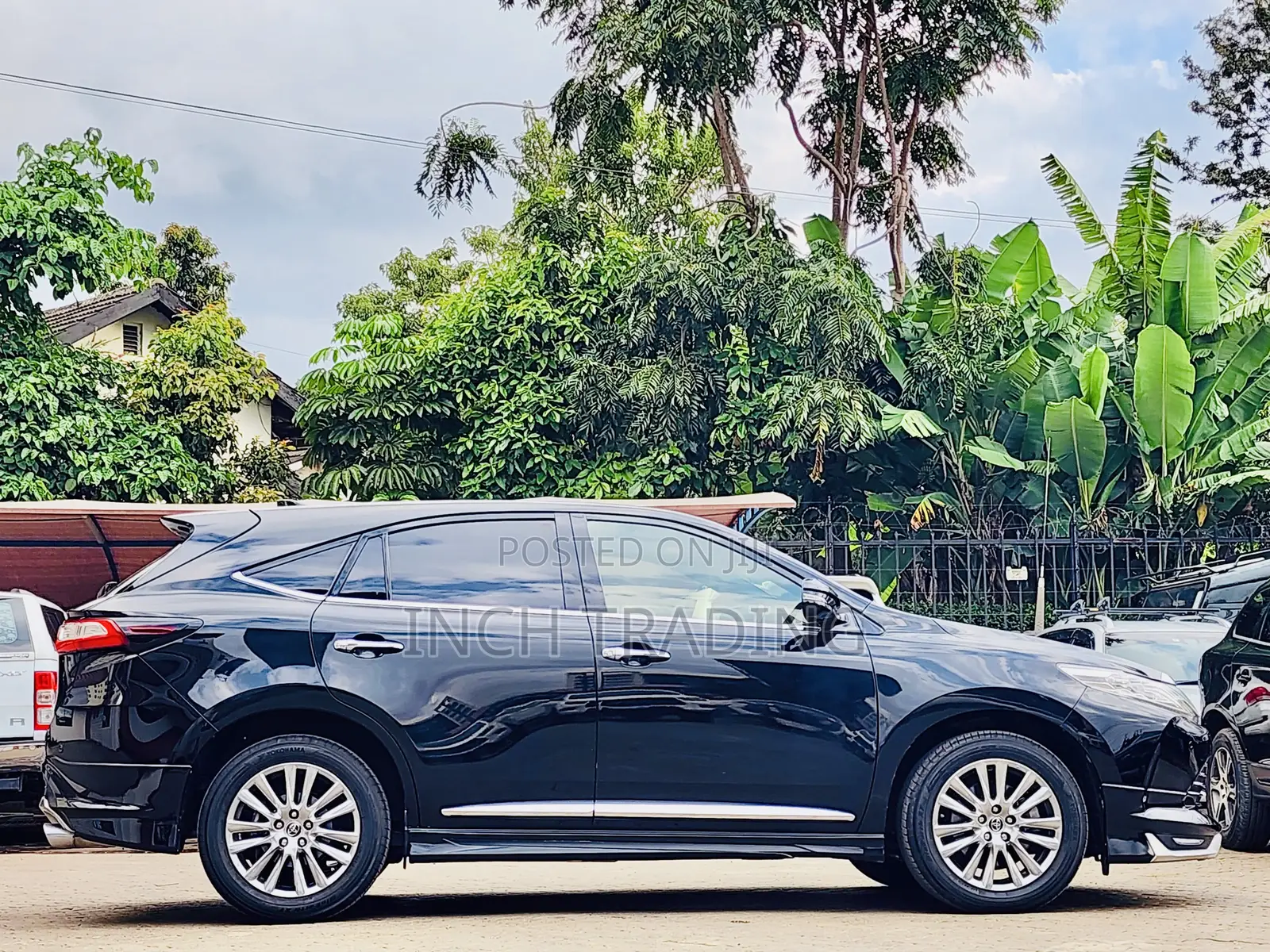 Toyota Harrier 2.0 2019 Matt Black