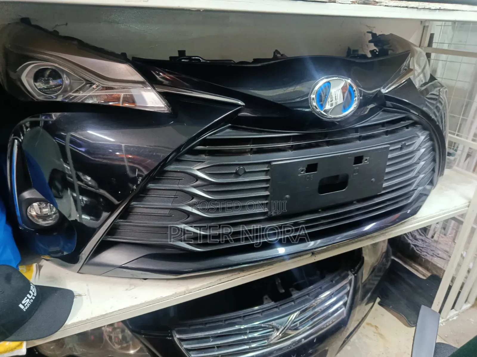 Vitz New Hybrid Nosecut