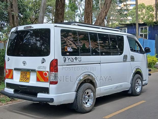 Toyota HiAce 2014 White - thumbnail 7