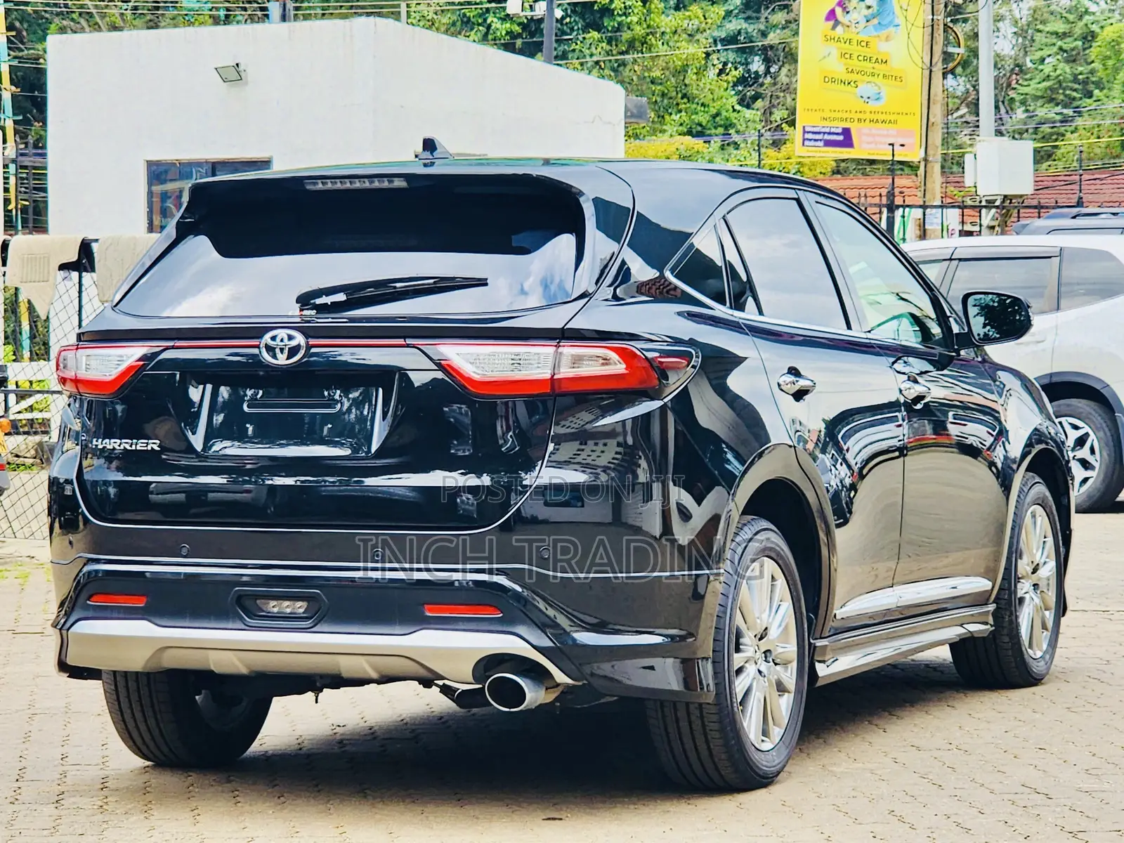 Toyota Harrier 2.0 2019 Matt Black