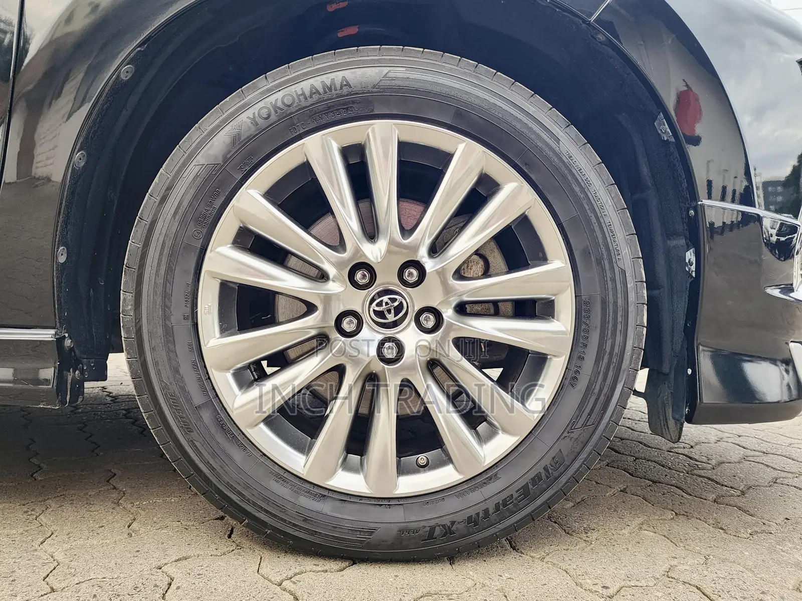 Toyota Harrier 2.0 2019 Matt Black