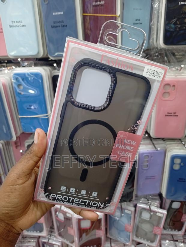 iPhone 12 Pro Max, Darkened Bumper Border for Impact Protection Case - thumbnail 2