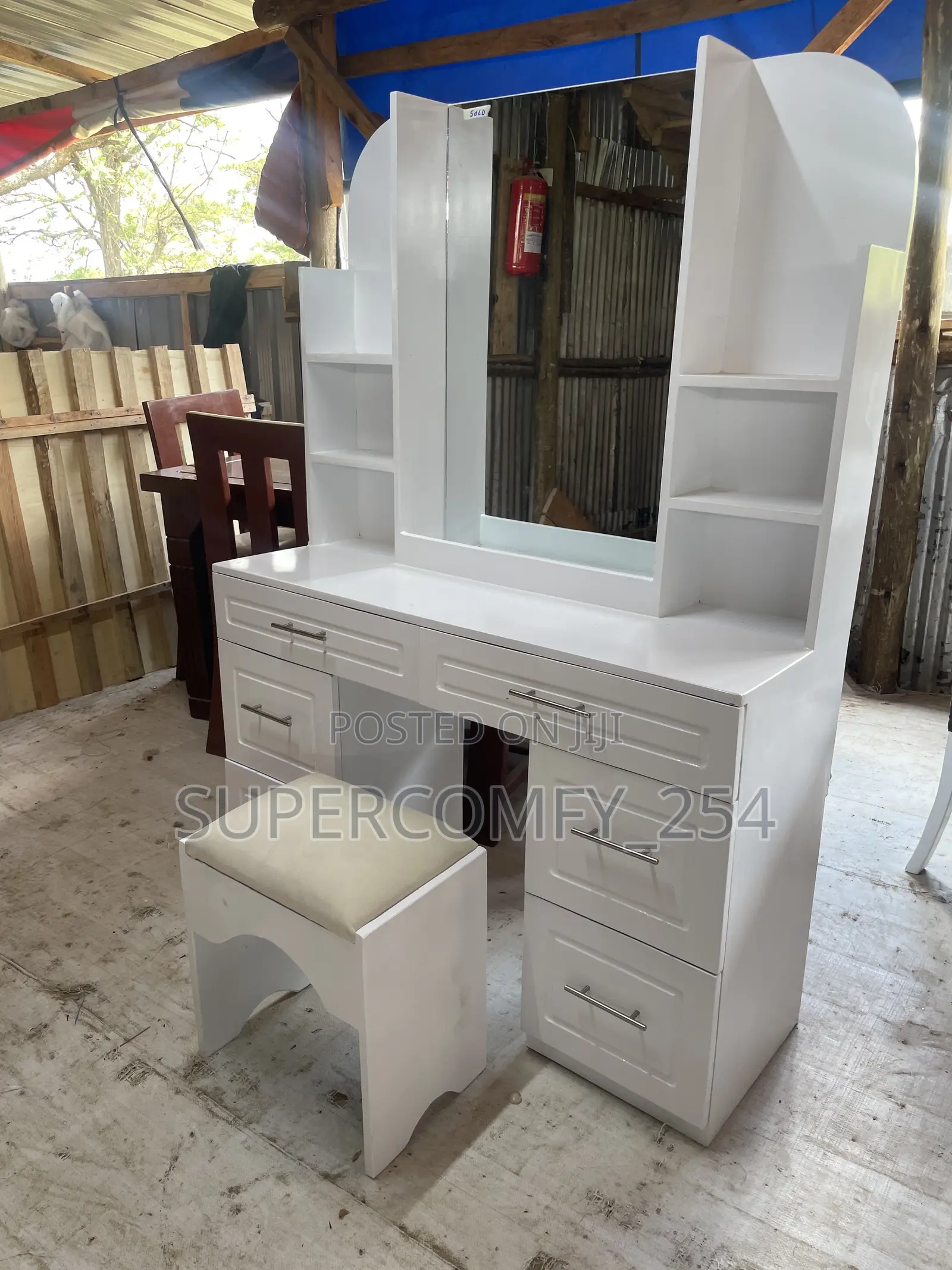 Modern Dressing Set