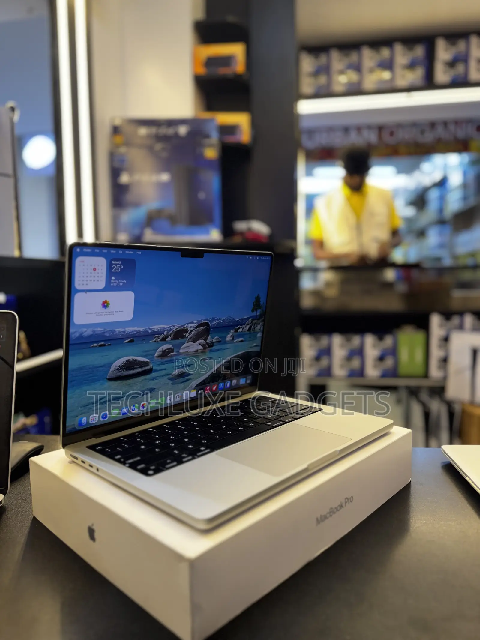 Laptop Apple MacBook Pro 16GB Intel Core i7 SSD 512GB