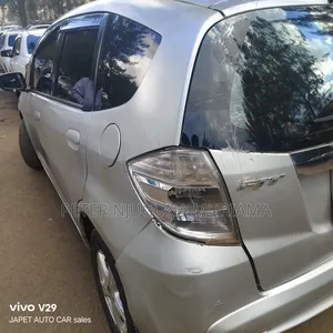Honda Fit 2012 Silver