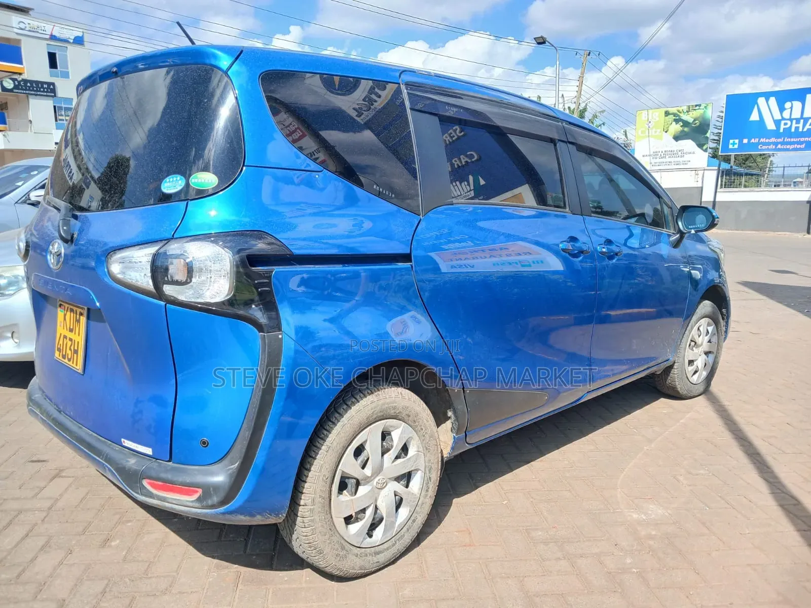 Toyota Sienta 2017 Blue