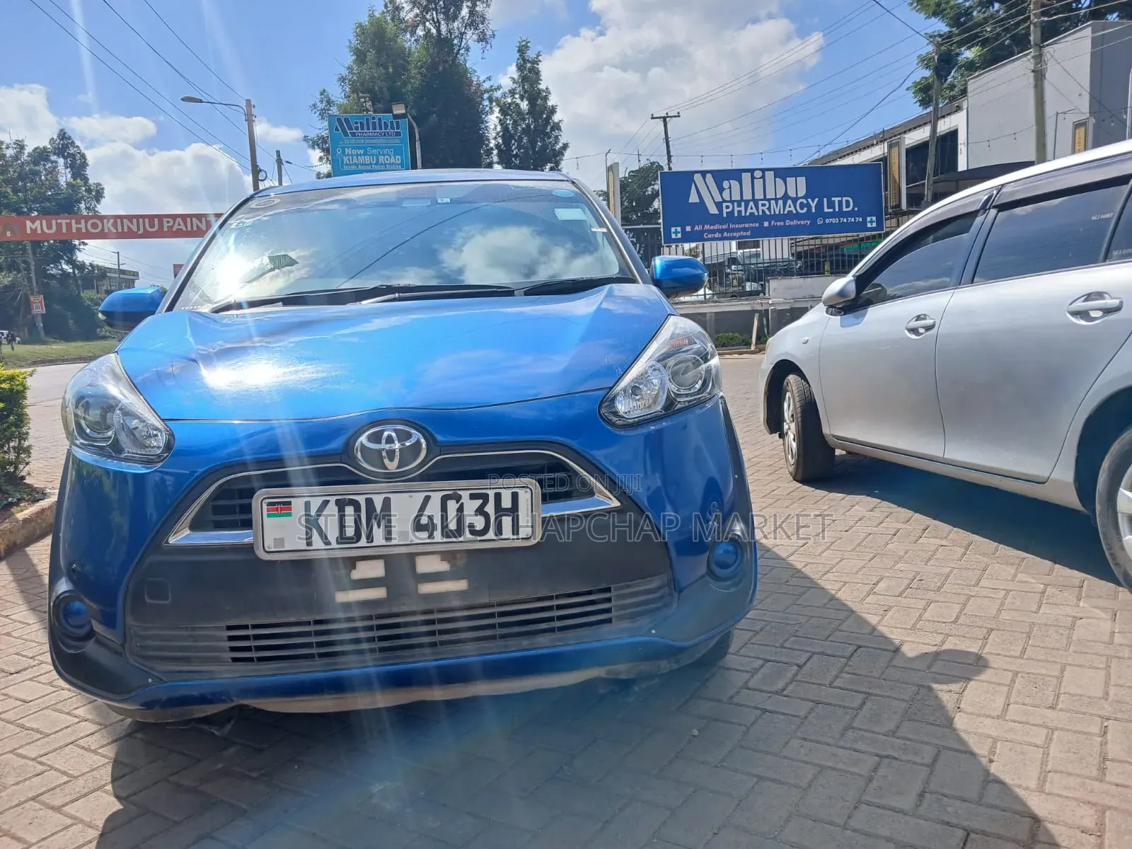 Toyota Sienta 2017 Blue