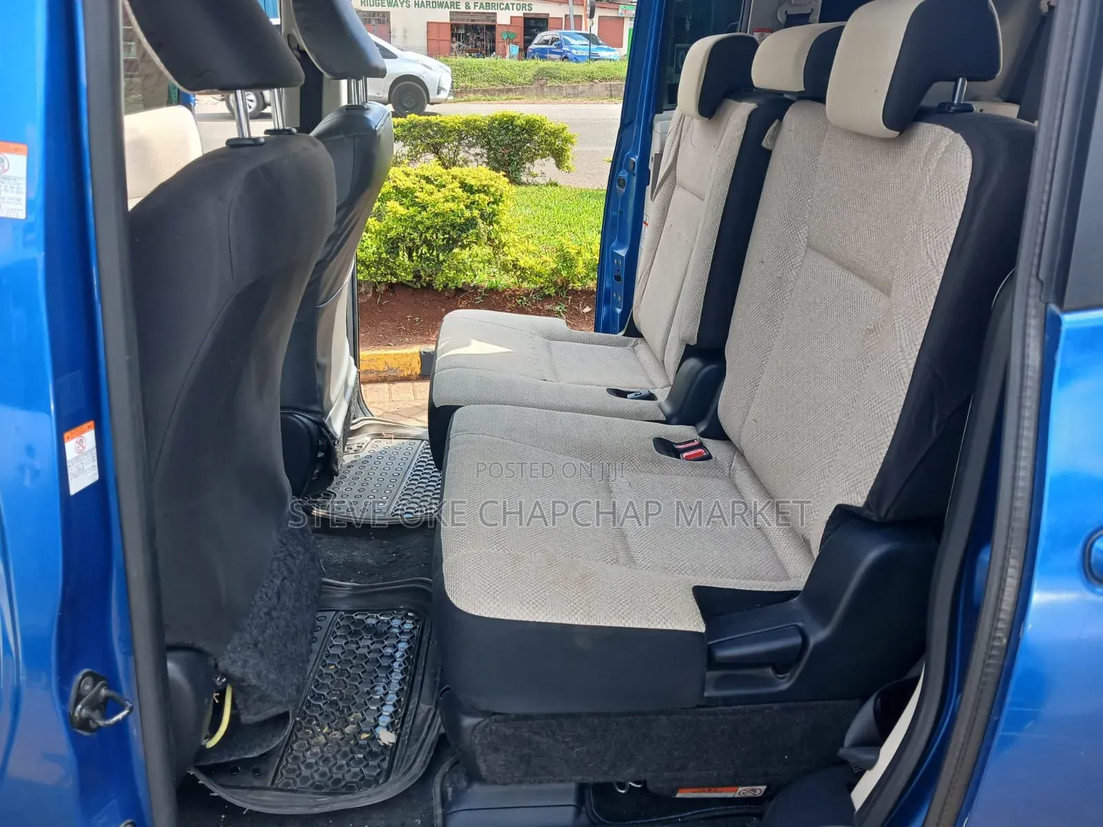 Toyota Sienta 2017 Blue