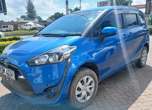 Toyota Sienta 2016 Blue