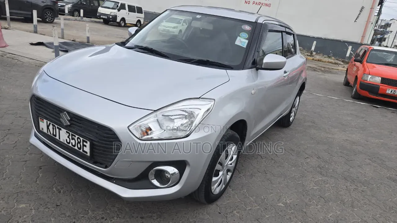 Suzuki Swift 2018 Silver