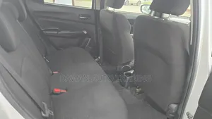 Suzuki Swift 2018 Silver