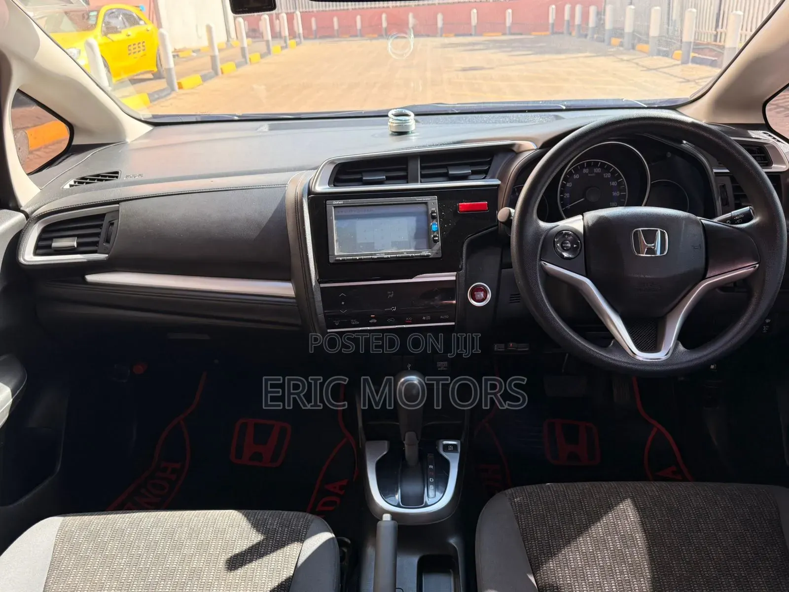 Honda Fit 2016 Off white