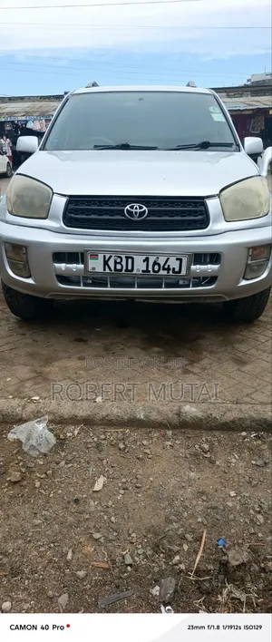 Toyota RAV4 Base FWD 2001 Silver