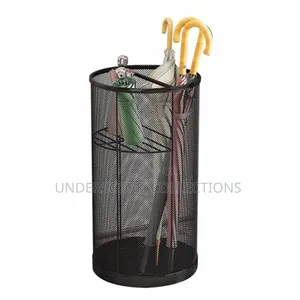 .Black Wire Mesh Umbrella Bucket