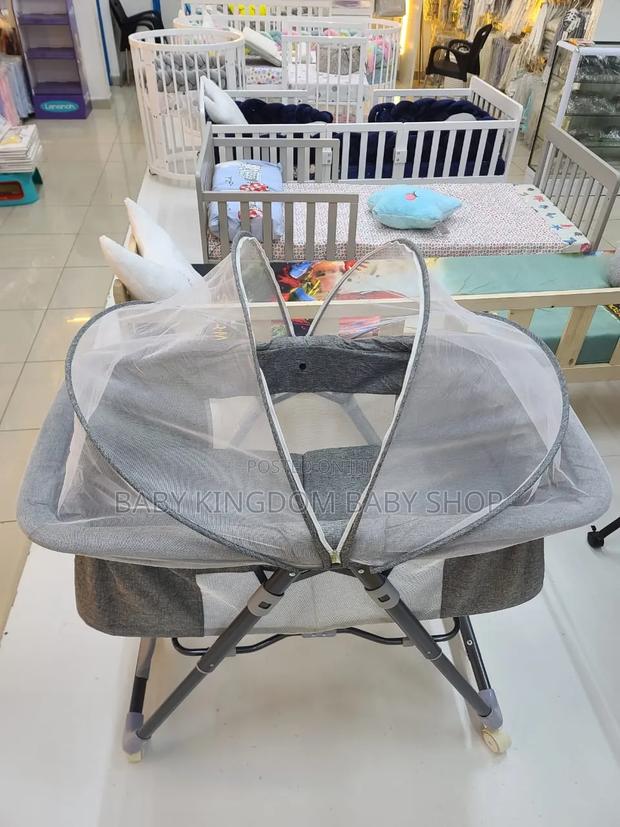 Foldable Bassinet - main view