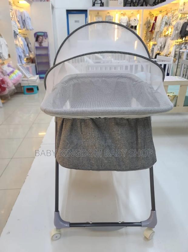 Foldable Bassinet - thumbnail 3