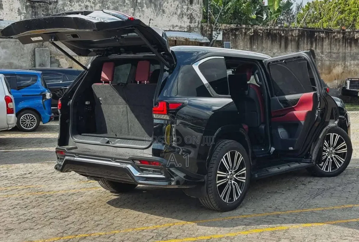Lexus LX 600 2024 Black