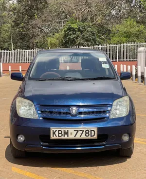 Toyota IST 2005 Blue