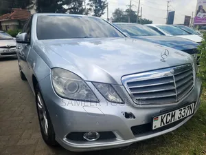 Mercedes-Benz E250 2010 Silver