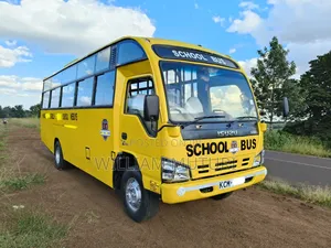 Isuzu NQR 2016 Yellow