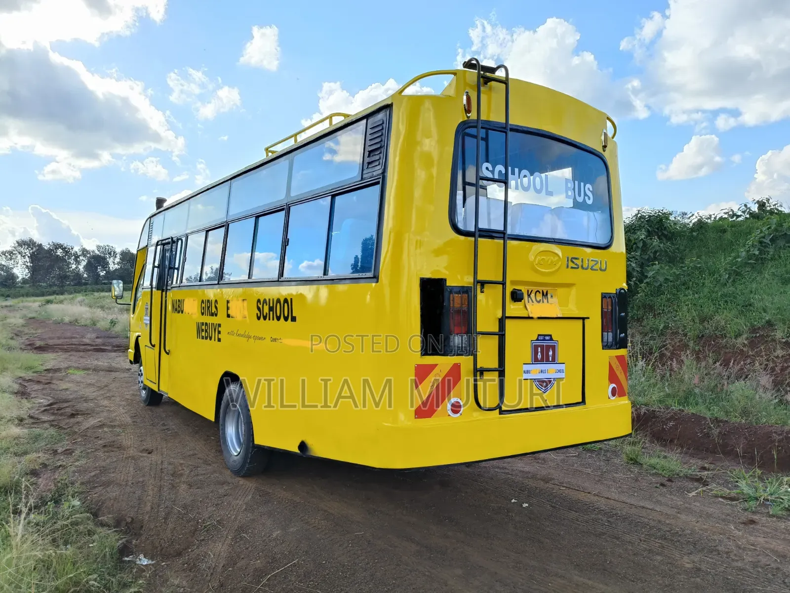 Isuzu NQR 2016 Yellow