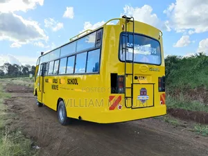 Isuzu NQR 2016 Yellow