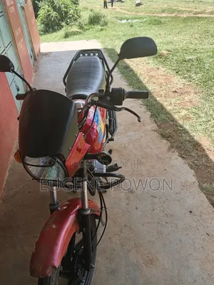 Bajaj Boxer 125 2025 Red
