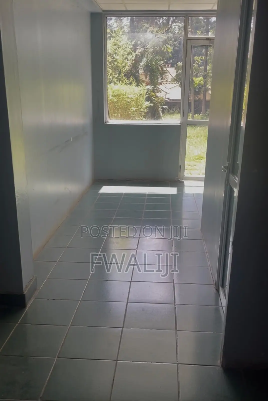 5bdrm Bungalow in N/A, Riverside Drive for rent