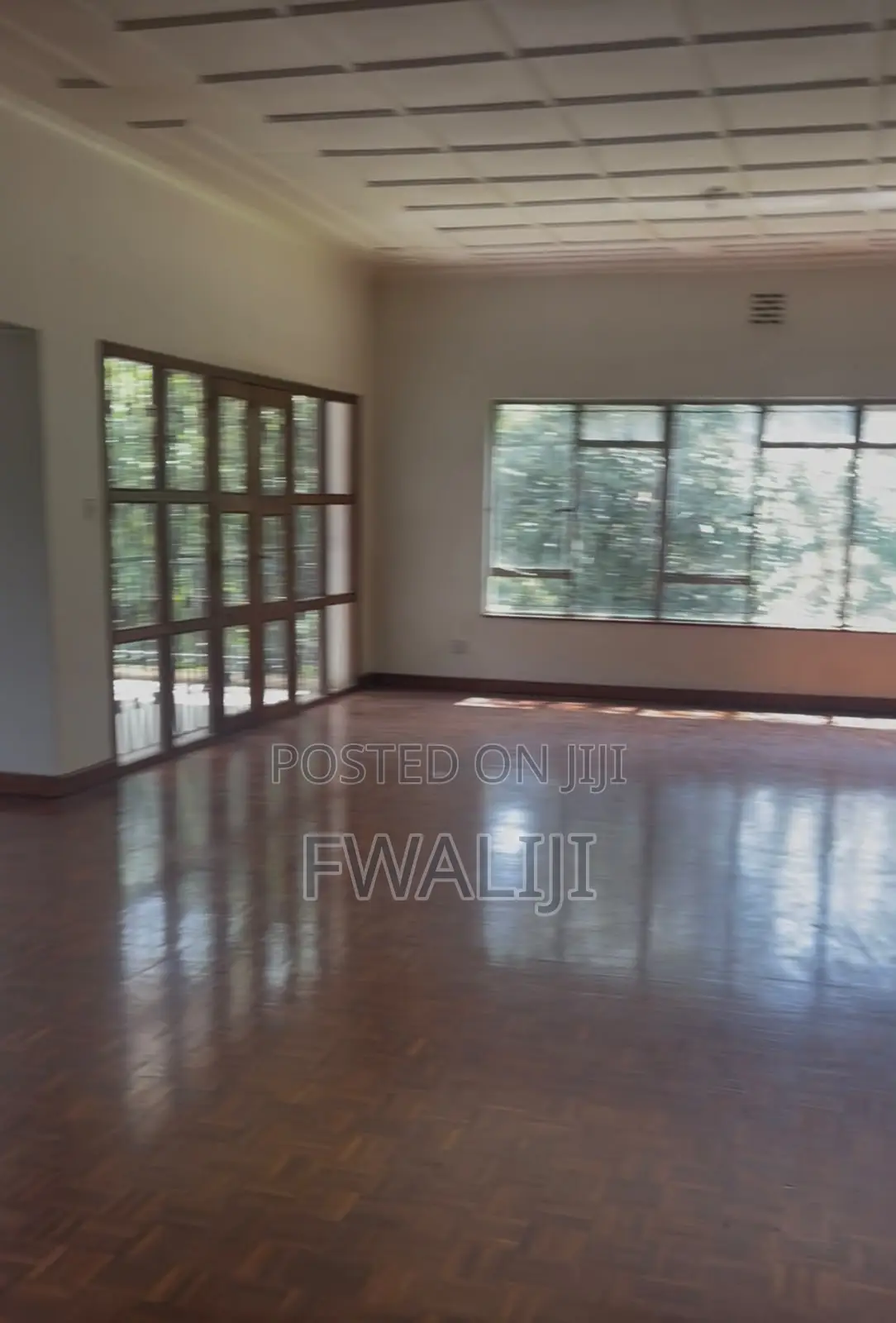 5bdrm Bungalow in N/A, Riverside Drive for rent